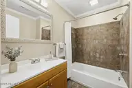1812 Greensboro Street, New Bern, NC 28560 — 3-bedroom home in Sunnyside, New Bern, NC, photo 19 of 38: Bathroom
