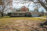 2 Yorkshire Drive, Jacksonville, NC 28546 — 4-bedroom home in Montclair, Jacksonville, NC, photo 2 of 32: DSC_5830