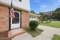 105 Hillside Court, Jacksonville, NC 28546 — 3-bedroom home in Brynn Marr, Jacksonville, NC, photo 4 of 36
