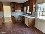 6322 Brassie Drive, Grifton, NC 28530 — 4-bedroom home in Country Club Hills, Grifton, NC, photo 11 of 21: 18 KITCHEN