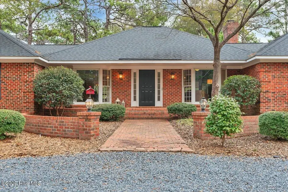40 Harlow Road, Pinehurst, NC 28374 — 3-bedroom home in Unit 2, Pinehurst, NC, photo 1 of 8: 09-9_40 Harlow Rd, Pinehurst_LDTphotodes