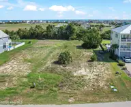 869 Heron Landing Wynd, Holden Beach, NC 28462 — 4-bedroom home in Heron Landing, Holden Beach, NC, photo 10 of 23