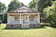 506 Oliver Street, Mount Olive, NC 28365 — 3-bedroom home, Mount Olive, NC, photo 1 of 17: Front view