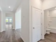 521 Sanderling Court Lot 350, Sneads Ferry, NC 28460 — 5-bedroom home in The Preserve at Tidewater, Sneads Ferry, NC, photo 5 of 37: Centerway25252foyDRHortonL33A2-013-005-1