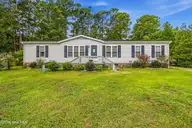 319 Beachwood Drive NW, Calabash, NC 28467 — 3-bedroom manufactured home in Ocean Forest, Calabash, NC, photo 2 of 42