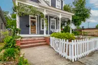 108 N 8th Street, Wilmington, NC 28401 — 4-bedroom home in Downtown, Wilmington, NC, photo 2 of 29: IMG_7033_4_5