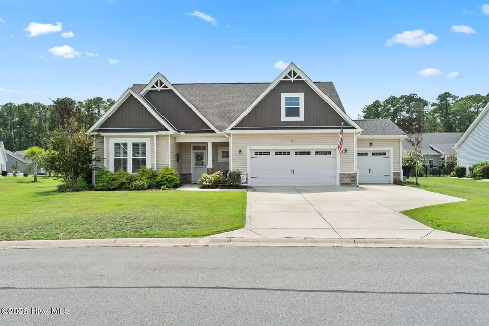 707 E Chatman Drive NW, Calabash, NC 28467 — 4-bedroom home in Spring Mill, Calabash, NC, photo 1 of 75