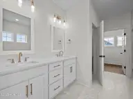 609 Cannonsgate Drive, Newport, NC 28570 — 4-bedroom waterfront home in Cannonsgate, Newport, NC, photo 19 of 41: Primary Bathroom