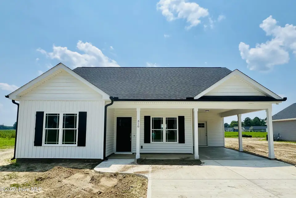 310 E Norwayne Alumni Way, Fremont, NC 27830 — 3-bedroom home in The Cottages on Vance, Fremont, NC, photo 1 of 20: IMG_2294