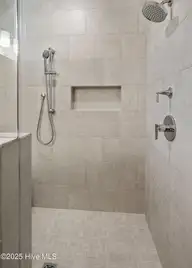 39 Streambed Way, Hampstead, NC 28443 — 3-bedroom home in Carolina Creek, Hampstead, NC, photo 24 of 36: Owners Shower