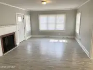1306 N Respess Street, Washington, NC 27889 — 3-bedroom home, Washington, NC, photo 7 of 18: 1306 N Respess - living room