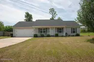 118 Clint Mills Road, Maysville, NC 28555 — 3-bedroom home in Mills Farm, Maysville, NC, photo 1 of 29: DSC_7125