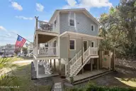 5405 Sunset Lane, Emerald Isle, NC 28594 — 3-bedroom waterfront home in Emerald Isle By The Sea, Emerald Isle, NC, photo 15 of 55: 14-web-or-mls-5405 Sunset Ln 014