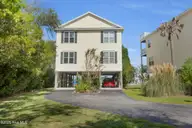 4001 Marina Townes Drive, New Bern, NC 28560 — 3-bedroom waterfront townhome in Fairfield Harbour, New Bern, NC, photo 2 of 25
