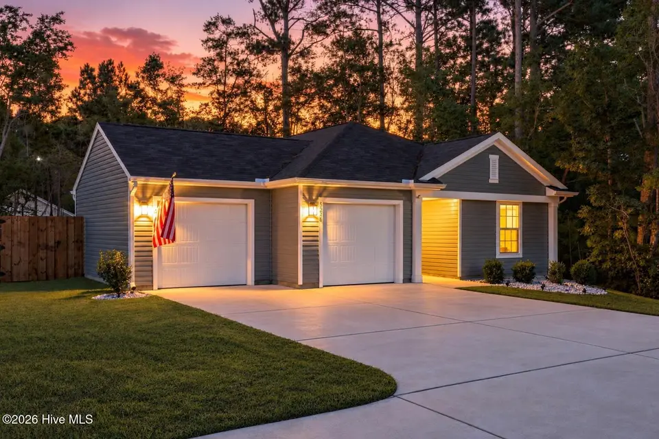 5256 Soybean Drive NE, Winnabow, NC 28479 — 3-bedroom home in Country Walk, Winnabow, NC, photo 1 of 43: Sunset Glow at 5226