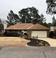 103 Pinnacle Court, West End, NC 27376 — 3-bedroom waterfront townhome in Seven Lakes West, West End, NC, photo 2 of 34: 103 Pinnacle Court
