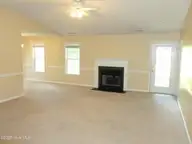 302 Carlisle Court, Jacksonville, NC 28540 — 4-bedroom home in Gateway, Jacksonville, NC, photo 4 of 21