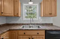 109 Sycamore Drive, Jacksonville, NC 28546 — 4-bedroom home in Aragona Village, Jacksonville, NC, photo 14 of 41: dsc_1441