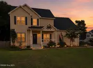222 Derby Downs Drive, Sneads Ferry, NC 28460 — 4-bedroom home in Escoba Bay, Sneads Ferry, NC, photo 4 of 39