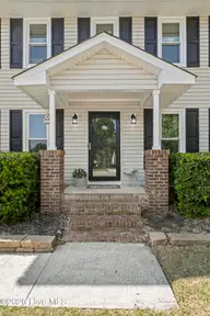 2724 Northwoods Drive, Jacksonville, NC 28540 — 4-bedroom home in Parkwood Estates, Jacksonville, NC, photo 5 of 43