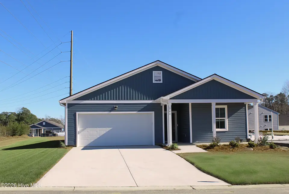 204 Ocean Pointe Boulevard SE 5401, Bolivia, NC 28422 — 3-bedroom home in Ocean Pointe, Bolivia, NC, photo 1 of 13: Updated Front-5401-204 Ocean Pointe Blvd