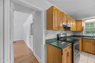 403 Oakwood Avenue, Jacksonville, NC 28546 — 4-bedroom home in Brynn Marr, Jacksonville, NC, photo 15 of 42