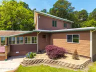 113 Driftwood Drive, Elizabeth City, NC 27909 — 2-bedroom waterfront home in Glen Cove, Elizabeth City, NC, photo 2 of 34: ext-16