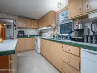 108 Manchester Lane, Holly Ridge, NC 28445 — 3-bedroom manufactured home in Manchester Estates, Holly Ridge, NC, photo 11 of 26