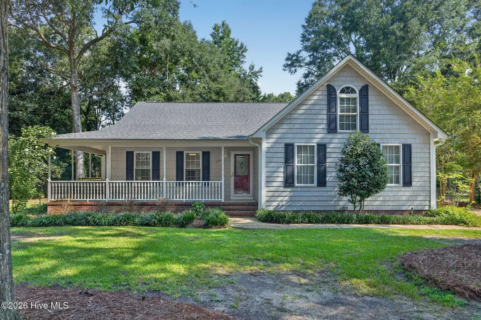 264 Gooseneck Road W, Rocky Point, NC 28457 — 3-bedroom waterfront home in Swann Plantation, Rocky Point, NC, photo 1 of 54