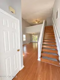 3203 Granville Court, New Bern, NC 28562 — 3-bedroom home in Trent Village, New Bern, NC, photo 3 of 20: Entryway