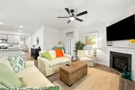 2013 Montford Drive, New Bern, NC 28562 — 4-bedroom home in West New Bern, New Bern, NC, photo 3 of 33: 32-web-or-mls-DSC_8601_edit