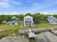 103 Waterfront Avenue, Newport, NC 28570 — 3-bedroom waterfront home, Newport, NC, photo 13 of 79: Upper