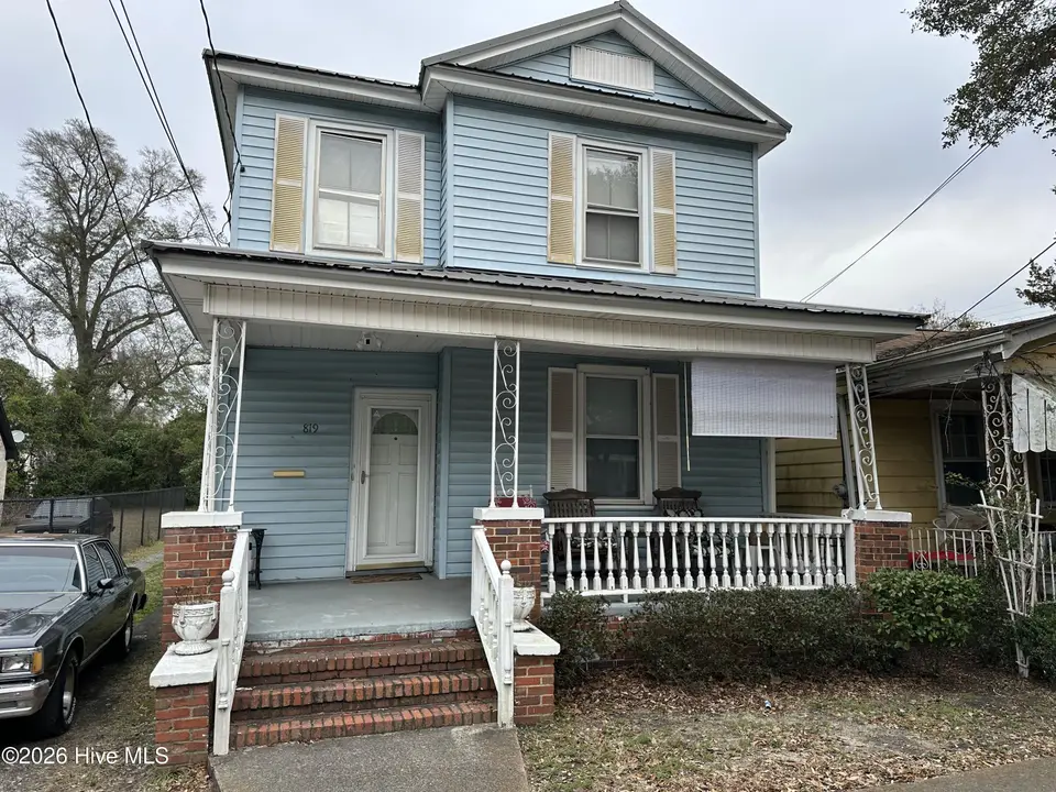 819 S 7th Street, Wilmington, NC 28401 — 4-bedroom home, Wilmington, NC, photo 1 of 20: IMG_8848