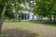 3403 Wedgewood Drive, Trent Woods, NC 28562 — 4-bedroom home in Country Club Hills, Trent Woods, NC, photo 5 of 45: 3403 Wedgewood Drive, Trent Woods, NC