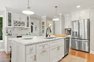 152 Arborvitae Drive, Pine Knoll Shores, NC 28512 — 3-bedroom waterfront home in Pine Knoll Association, Pine Knoll Shores, NC, photo 17 of 61: Kitchen
