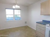 303 Courtyard E 303, Beaufort, NC 28516 — 2-bedroom condo in Courtyard East, Beaufort, NC, photo 9 of 23: DSCN2810