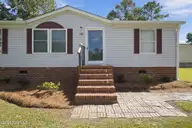 173 Bellhammon Forest Drive, Rocky Point, NC 28457 — 3-bedroom manufactured home, Rocky Point, NC, photo 2 of 28: 16-web-or-mls-IMG_6465