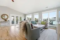 625 S Fourth Avenue, Kure Beach, NC 28449 — 3-bedroom home, Kure Beach, NC, photo 20 of 72: 23_625_S_4th_Ave_-_photos_024