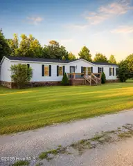 206 Pinto Place, Jacksonville, NC 28546 — 4-bedroom manufactured home in Forest Grove, Jacksonville, NC, photo 3 of 25