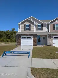 83 Commons View Drive, Hampstead, NC 28443 — 3-bedroom townhome in Southwater Village, Hampstead, NC, photo 1 of 15