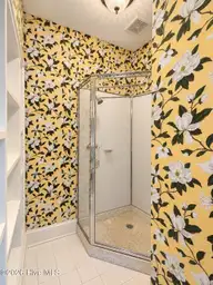 15 Mccaskill Road W, Pinehurst, NC 28374 — 4-bedroom home in Old Town, Pinehurst, NC, photo 11 of 26: Level 1 Bathroom