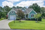 800 Marsh Rose Path NW, Calabash, NC 28467 — 4-bedroom home in Meadowlands, Calabash, NC, photo 4 of 60: 01-100_a7409042_skyvue