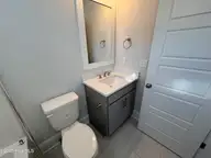 105 Flat Clam Drive, Wilmington, NC 28401 — 3-bedroom home in Riverside Cove, Wilmington, NC, photo 23 of 26: Guest Bath