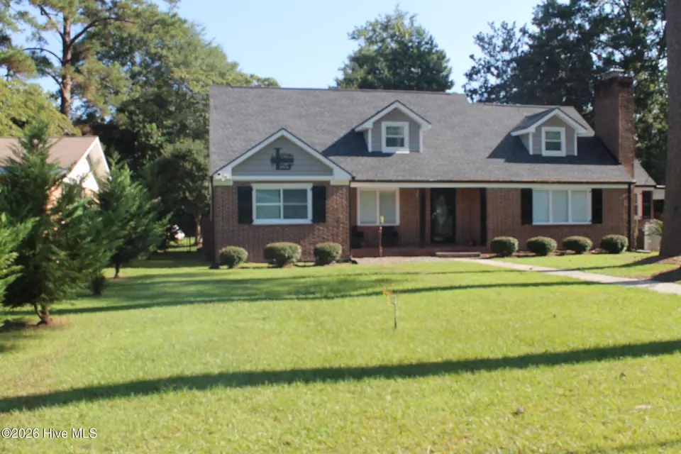 227 E College Street, Whiteville, NC 28472 — 3-bedroom home, Whiteville, NC, photo 1 of 77: IMG_3388