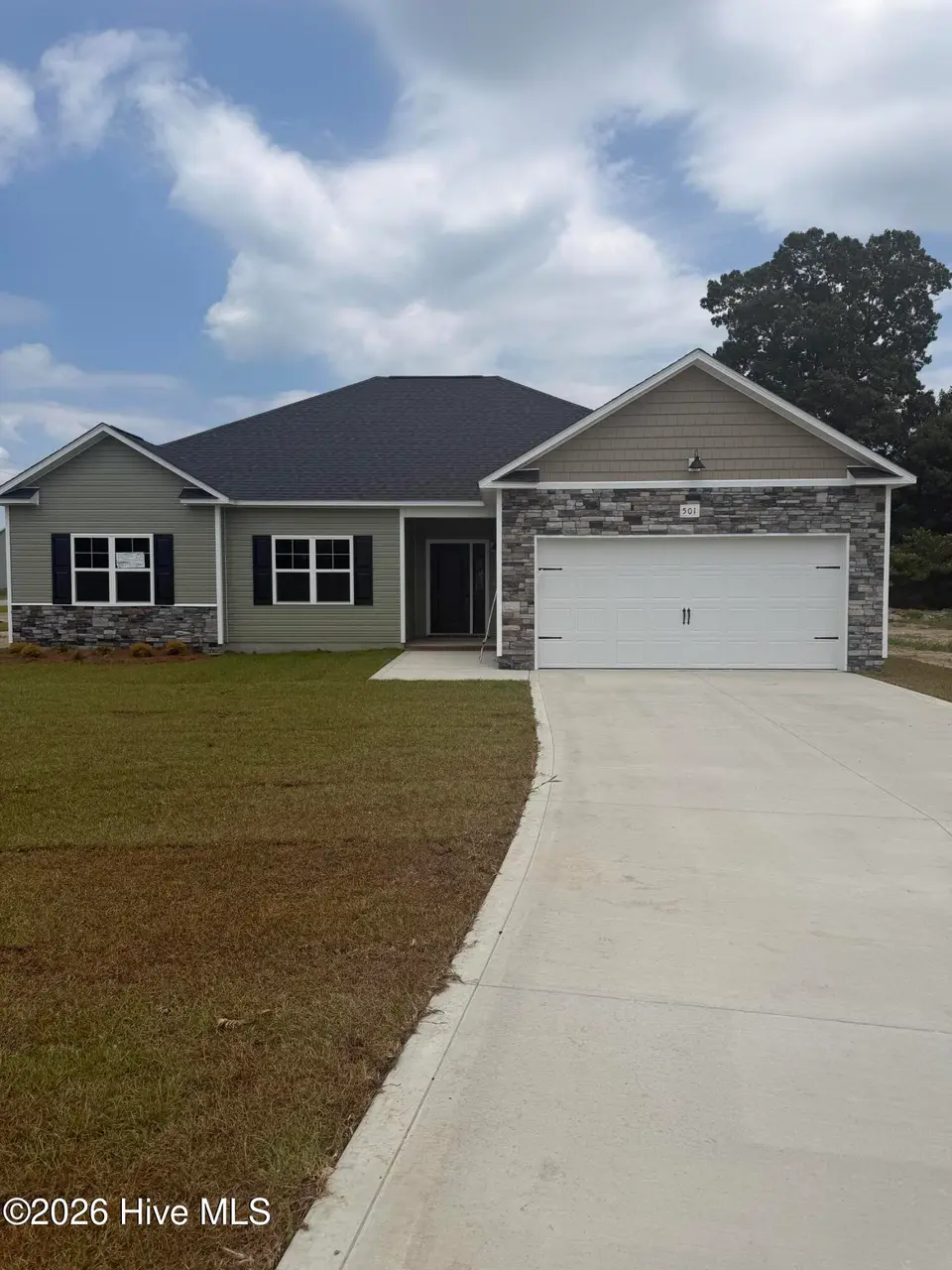501 Tillington Court, Jacksonville, NC 28540 — 3-bedroom home in Wedgewood, Jacksonville, NC, photo 1 of 2