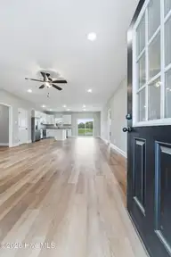 1300 S Nc 41 & 111, Beulaville, NC 28518 — 3-bedroom home, Beulaville, NC, photo 20 of 63: DSC07057