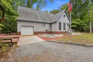 423 E Creekview Drive, Hampstead, NC 28443 — 3-bedroom home in Deerfield, Hampstead, NC, photo 5 of 35