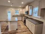 816 Hidden Bridge Drive, Jacksonville, NC 28546 — 5-bedroom home in Towne Pointe, Jacksonville, NC, photo 7 of 17