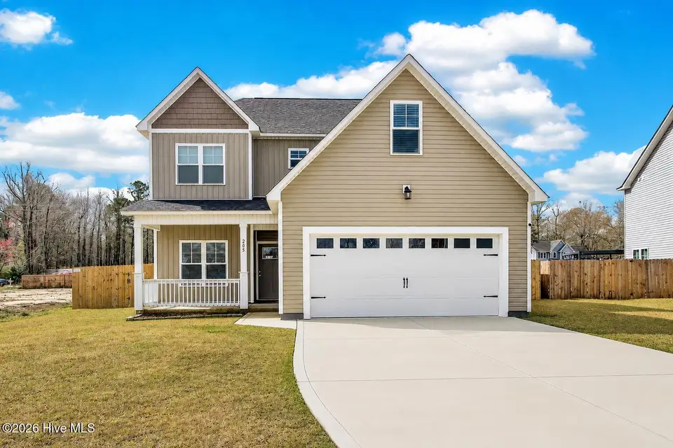 205 W Theriault Court, Jacksonville, NC 28540 — 3-bedroom home in Catherines Way, Jacksonville, NC, photo 1 of 35: Front