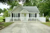2513 Springlake Place N, Wilson, NC 27896 — 2-bedroom waterfront home in Newton Pond, Wilson, NC, photo 2 of 20